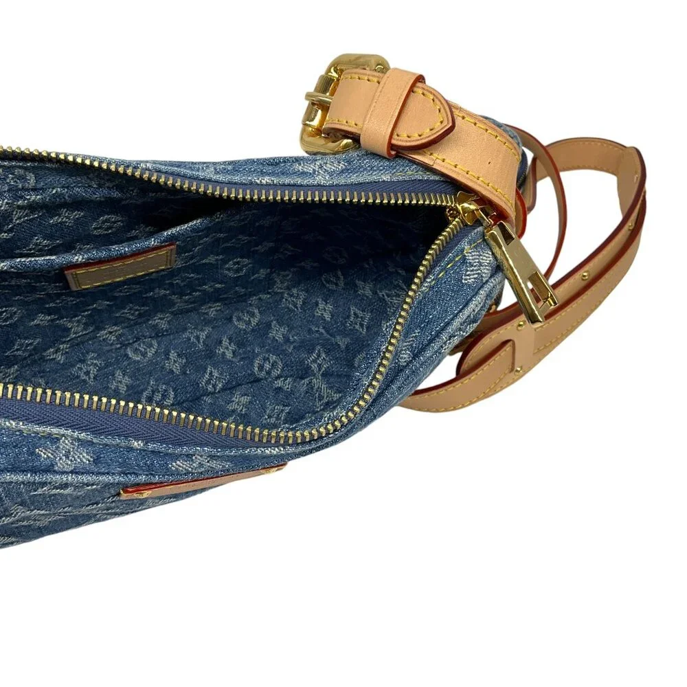 Louis Vuitton Denim Croissant Bag - Picture 11 of 12